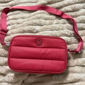 Lululemon Wunder Puff Crossbody Bag - Vintage Rose